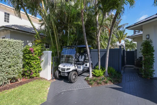$4,750,000 | 125 Marlin Drive, Ocean Ridge, FL 33435