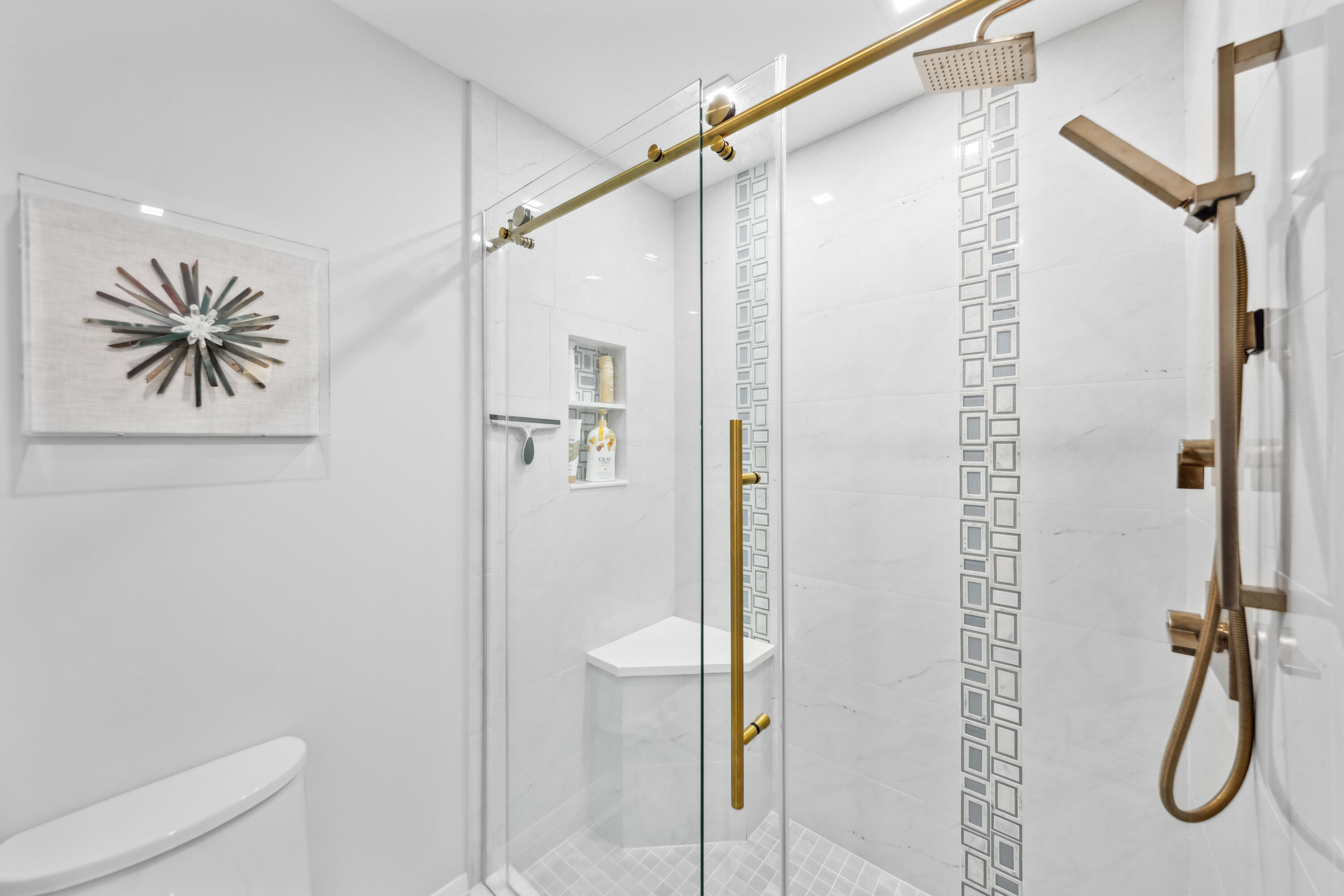 125 Marlin Drive Ocean Ridge, FL 33435 - Photo 48 of 122 Guest Bathroom