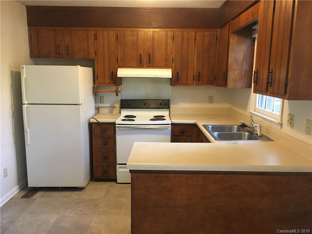 7301 Monroe Road Charlotte, NC 28212 - Photo 6 of 9
