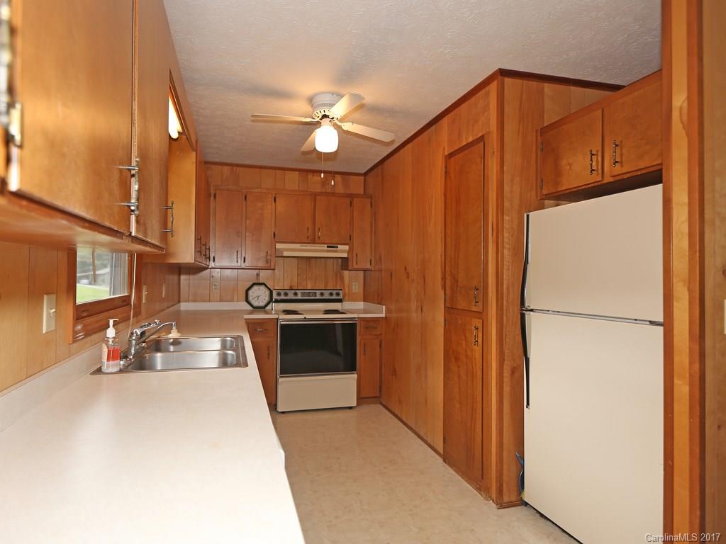 436 Stoney Ridge Loop Maggie Valley, NC 28751 - Photo 5 of 16