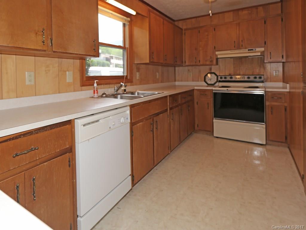 436 Stoney Ridge Loop Maggie Valley, NC 28751 - Photo 10 of 16