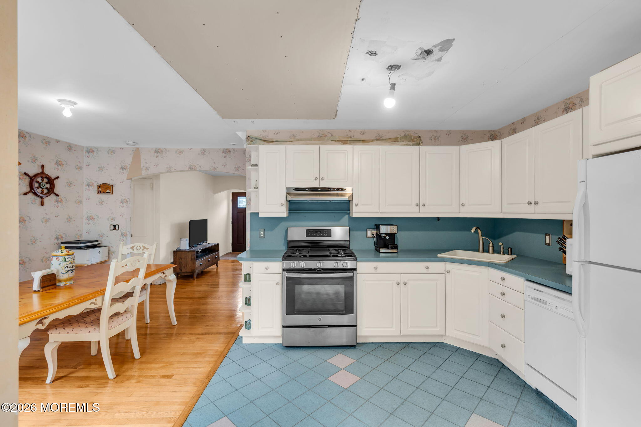 89 Oak Hill Road Middletown, NJ 07701 - Photo 26 of 62 26-web-or-mls-3F1A2938