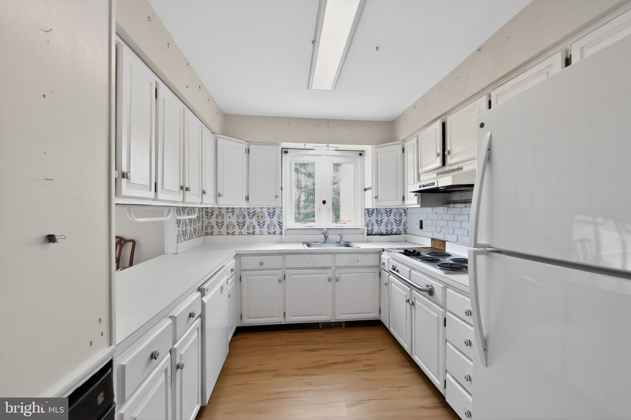 4091 Tinker Hill Road Phoenixville, PA 19460 - Photo 13 of 36 Kitchen