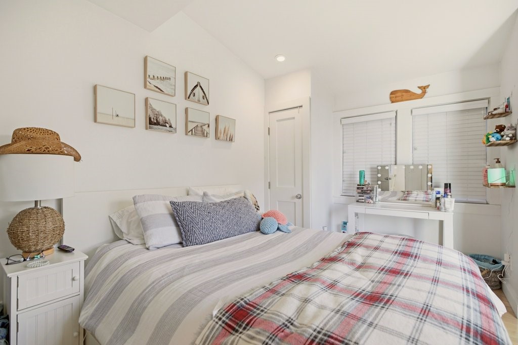 5 Division Street Newport, RI 02840 - Photo 11 of 37 Gallery Image 11
