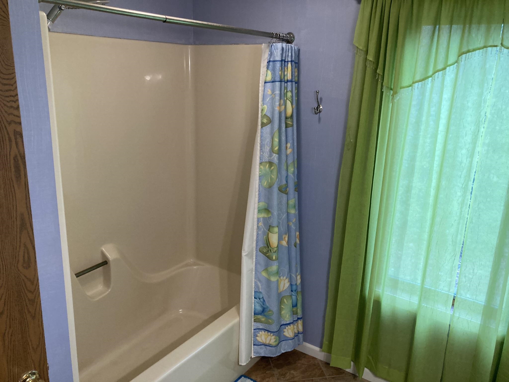 4326 North Center Road Flint, MI 48506 - Photo 23 of 49 50126417-22.JPG