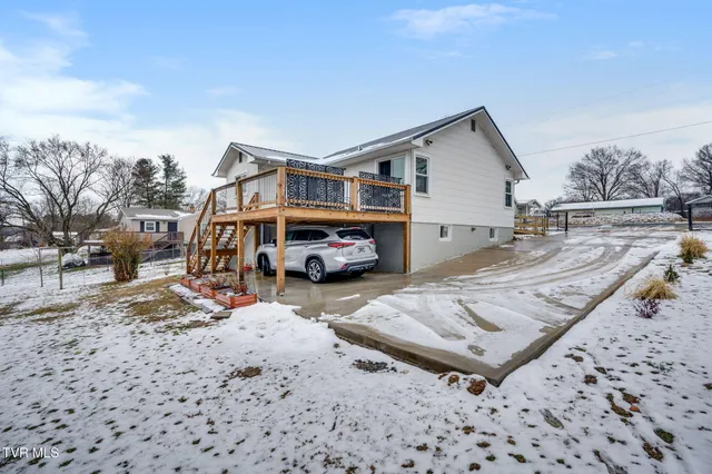 $175,000 | 332 Bay Street, Mount Carmel, TN 37645