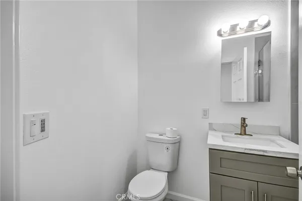 $3,800 | 696 East 9th Street, Unit A, Upland, CA 91786