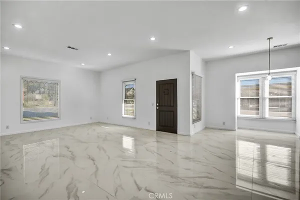$3,800 | 696 East 9th Street, Unit A, Upland, CA 91786