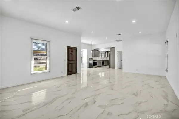$3,800 | 696 East 9th Street, Unit A, Upland, CA 91786