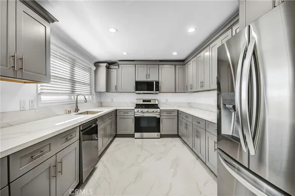$3,800 | 696 East 9th Street, Unit A, Upland, CA 91786