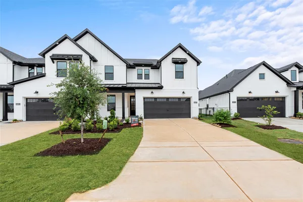 $715,000 | 18207 Shoreline Vista Lane, Cypress, TX 77433