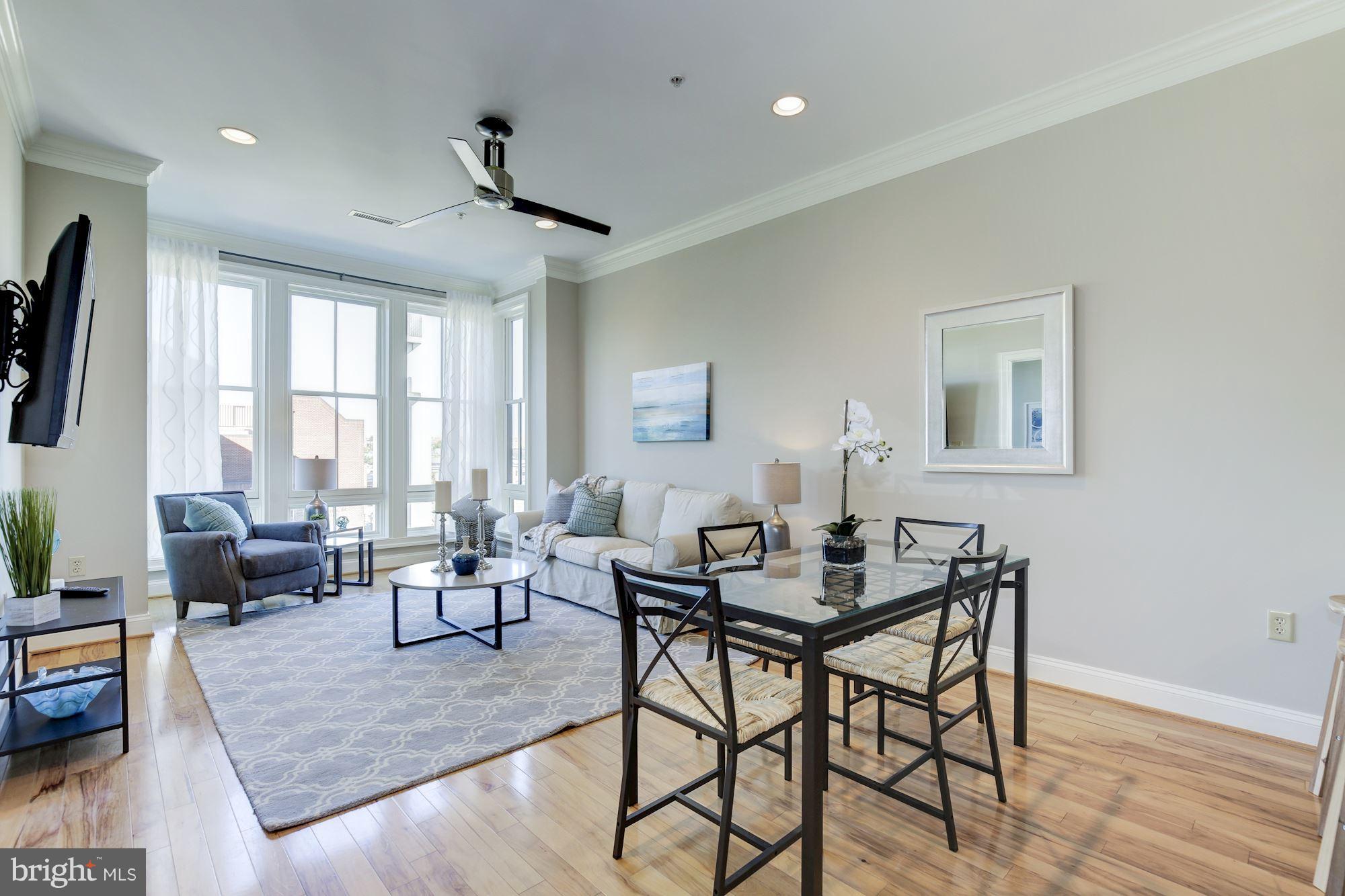 1210 R Street Northwest, Unit 303 Washington, DC 20009 - Photo 5 of 27 Living Room