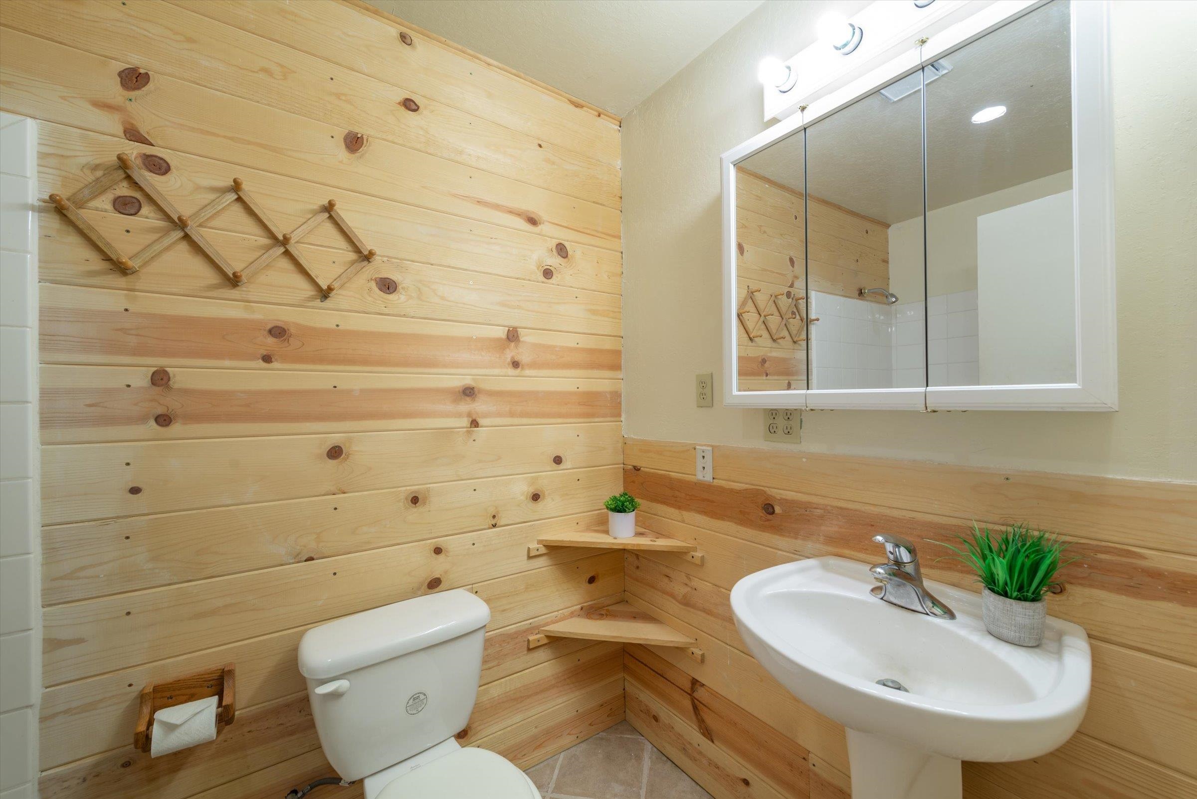 7213 Palisade Road Soda Springs, CA 95728 - Photo 15 of 21 Gallery Image 15