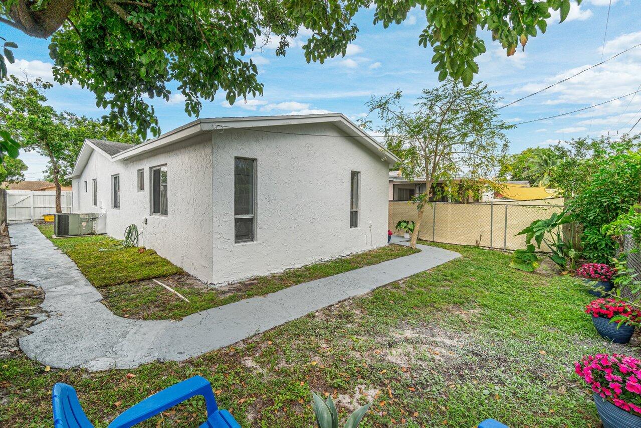 22217 Southwest 62nd Court Boca Raton, FL 33428 - Photo 32 of 38 039-22217Southwest62ndCourt-BocaRaton-FL
