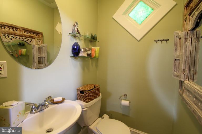 641 Tunbridge Road Baltimore, MD 21212 - Photo 22 of 29 Bath