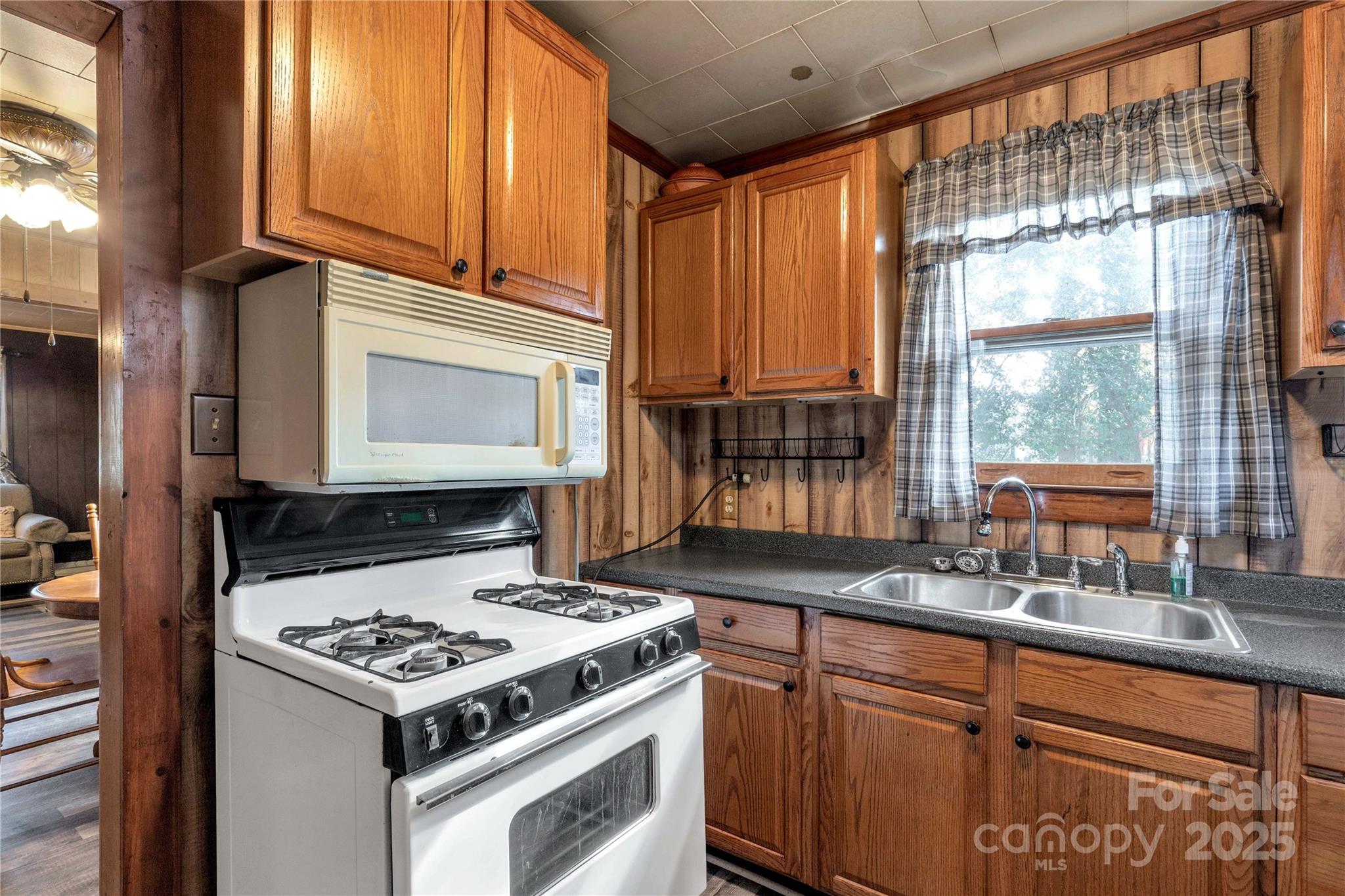 5793 Oak Street Fort Lawn, SC 29714 - Photo 14 of 30