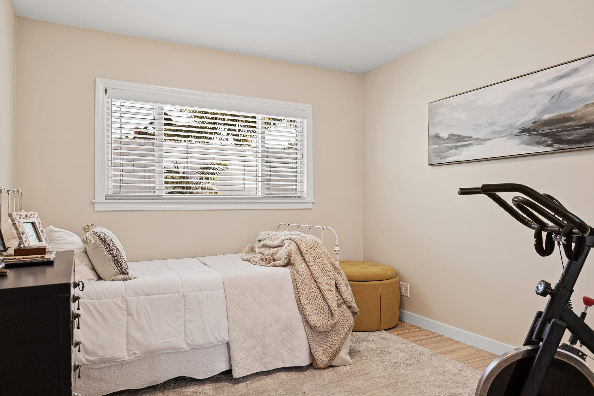 1330 La Manida Street Carpinteria, CA 93013 - Photo 15 of 35 31-web-or-mls-UpmarketMedia_1330LaMan-35