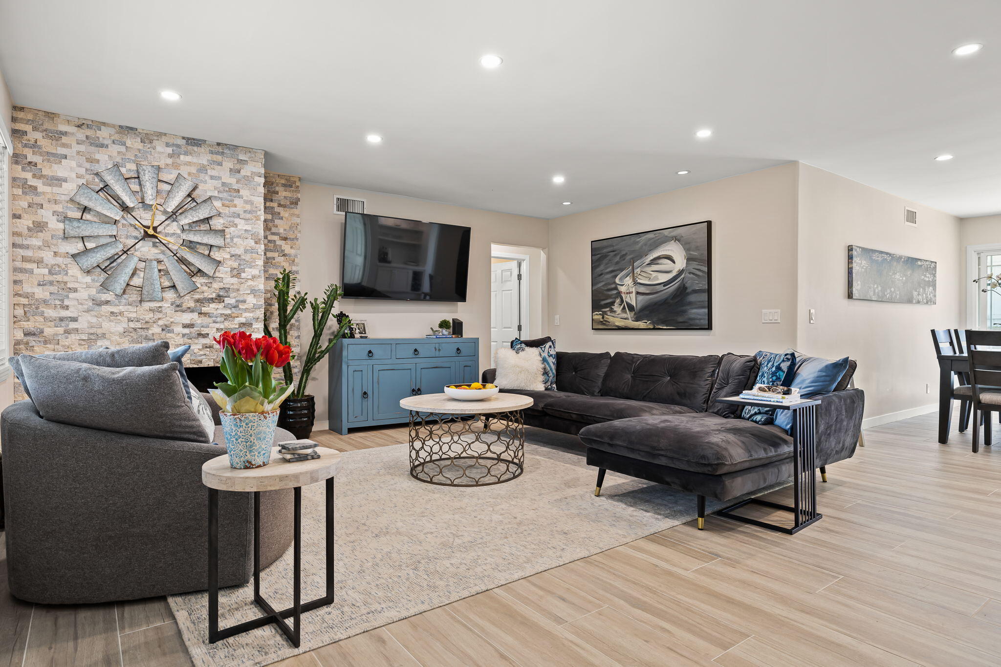 1330 La Manida Street Carpinteria, CA 93013 - Photo 9 of 35 7-web-or-mls-UpmarketMedia_1330LaMan-23