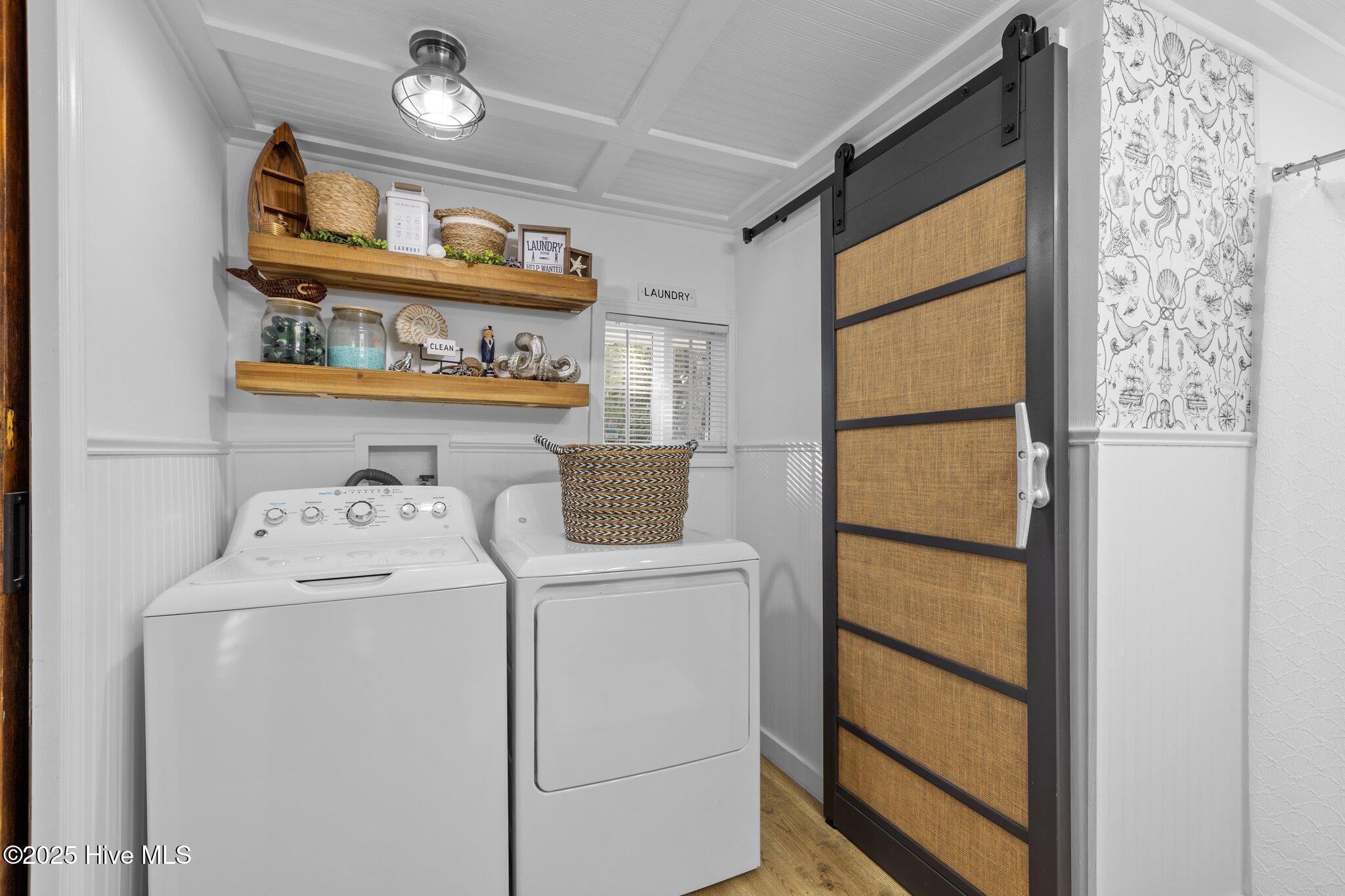 190 Arrington Road Beaufort, NC 28516 - Photo 11 of 33 Principle Bath Laundry & Closet