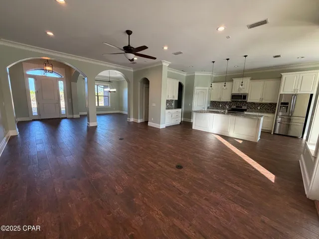 $3,100 | 4528 Tropical Drive, Panama City, FL 32404