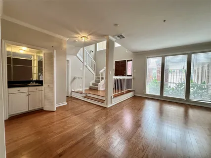 $260,000 | 5849 Sugar Hill Drive, Houston, TX 77057