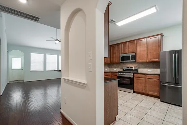 $2,400 | 10019 Lynnwood Drive, Baytown, TX 77521