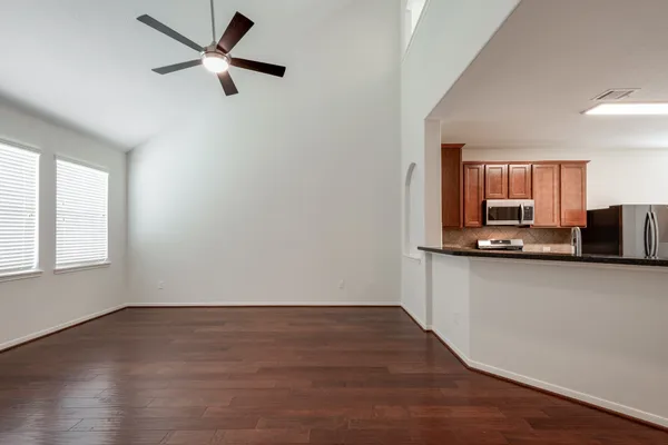 $2,400 | 10019 Lynnwood Drive, Baytown, TX 77521