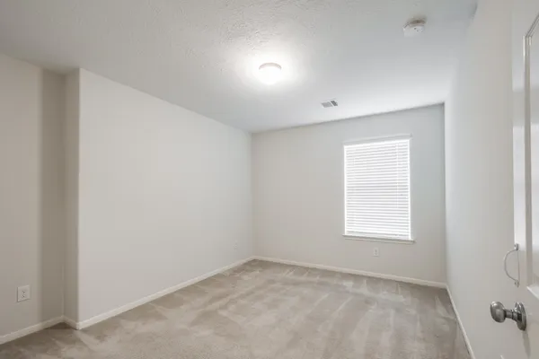 $2,400 | 10019 Lynnwood Drive, Baytown, TX 77521