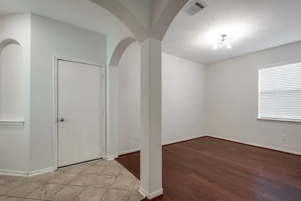 $2,400 | 10019 Lynnwood Drive, Baytown, TX 77521