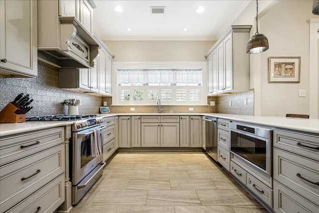 $795,000 | 431 Peterson Lake Road, Collierville, TN 38017