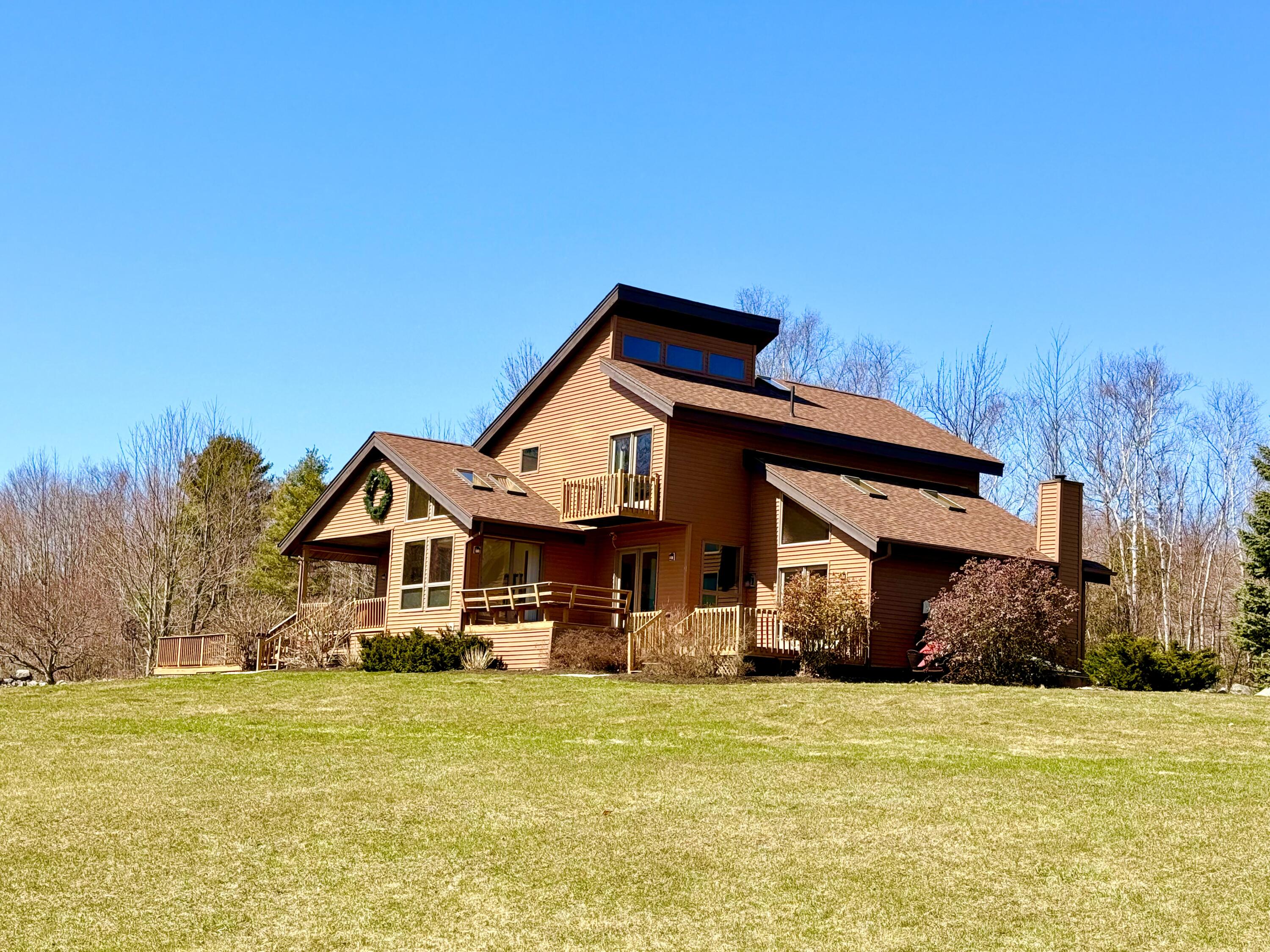 47 Spring Run Morrisonville, NY 12962 - Photo 1 of 43 Gallery Image 1