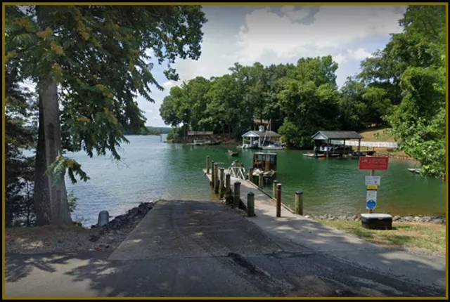 $554,000 | 514 Oakshire Lane, Wirtz, VA 24184