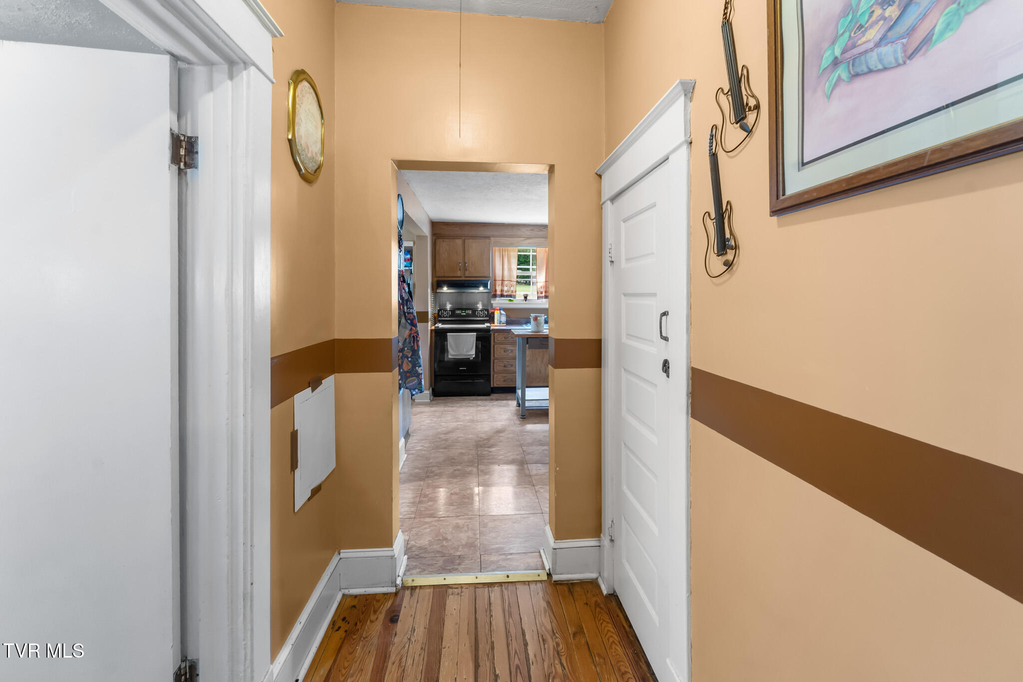 1411 Island Road Bristol, VA 24201 - Photo 21 of 46 DSC08598