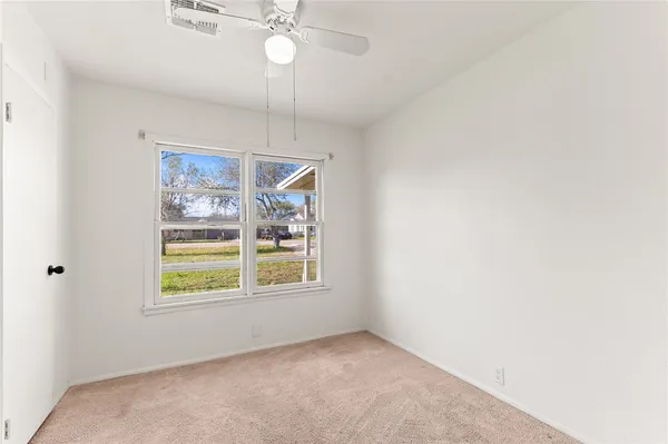 $2,400 | 411 Rolling Acres Drive, Corpus Christi, TX 78410