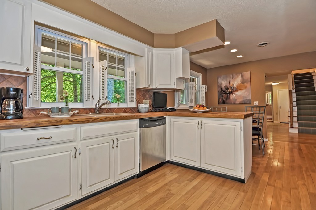 52 Lincoln Road Sharon, MA 02067 - Photo 11 of 30 Gallery Image 11