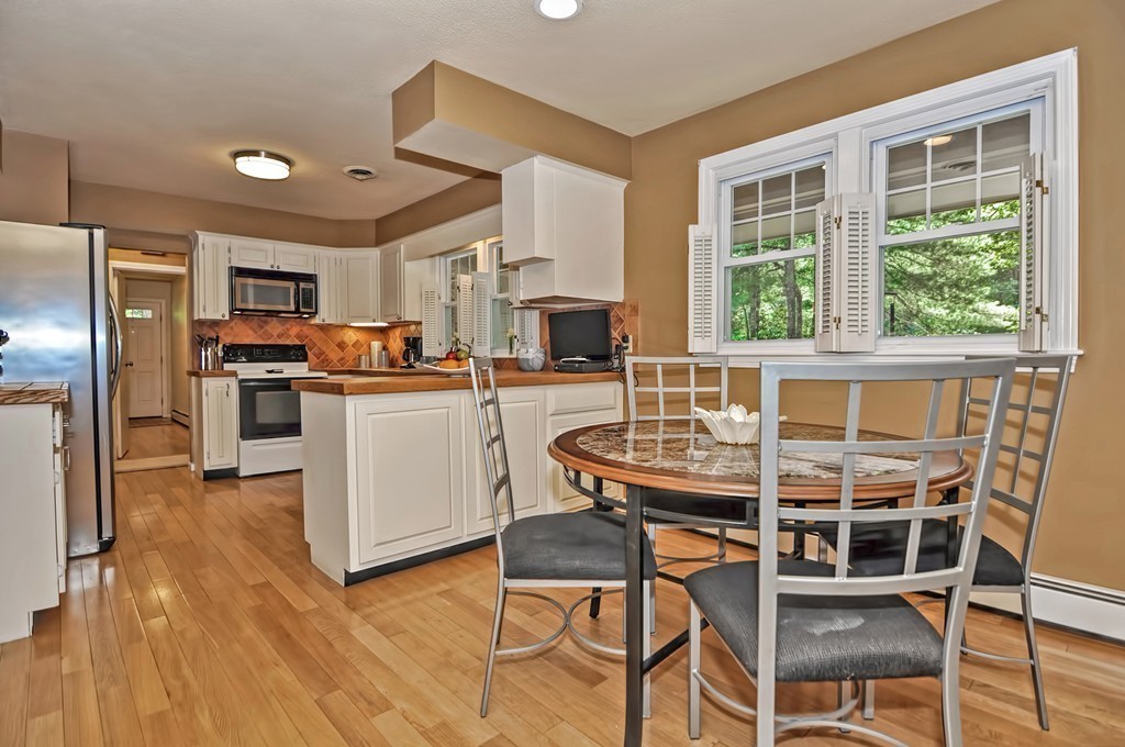 52 Lincoln Road Sharon, MA 02067 - Photo 12 of 30 Gallery Image 12
