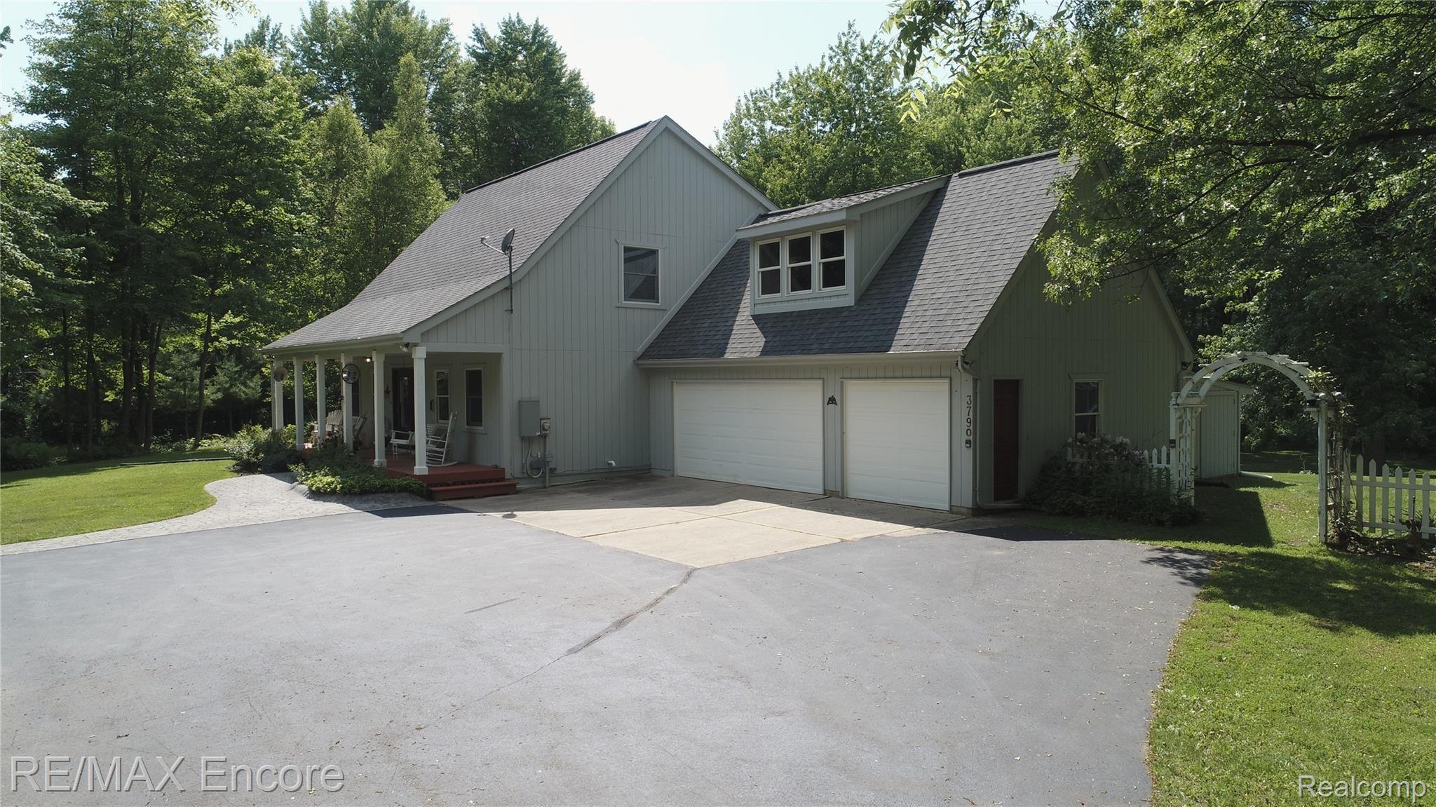 3790 Ray Road Oxford, MI 48370 - Photo 4 of 41 DJI_0043.JPG