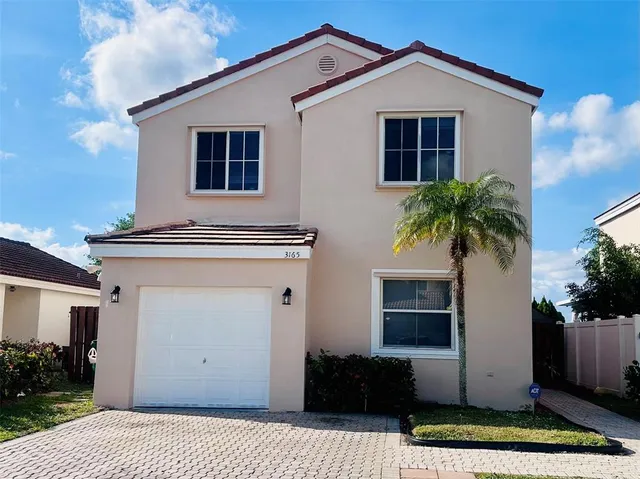$3,200 | 3165 Vista Del Mar, Margate, FL 33063