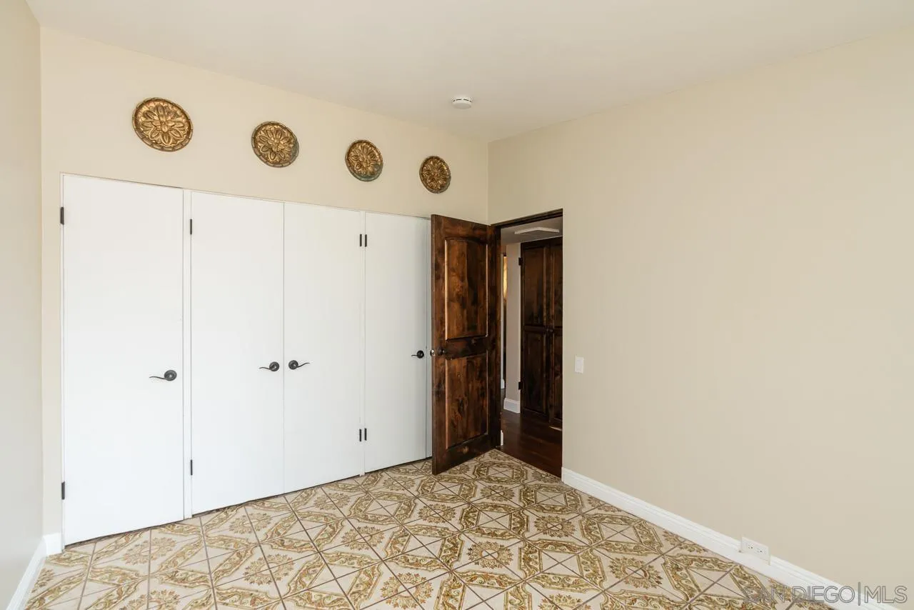 6271 Soledad Mountain Road La Jolla, CA 92037 - Photo 9 of 25