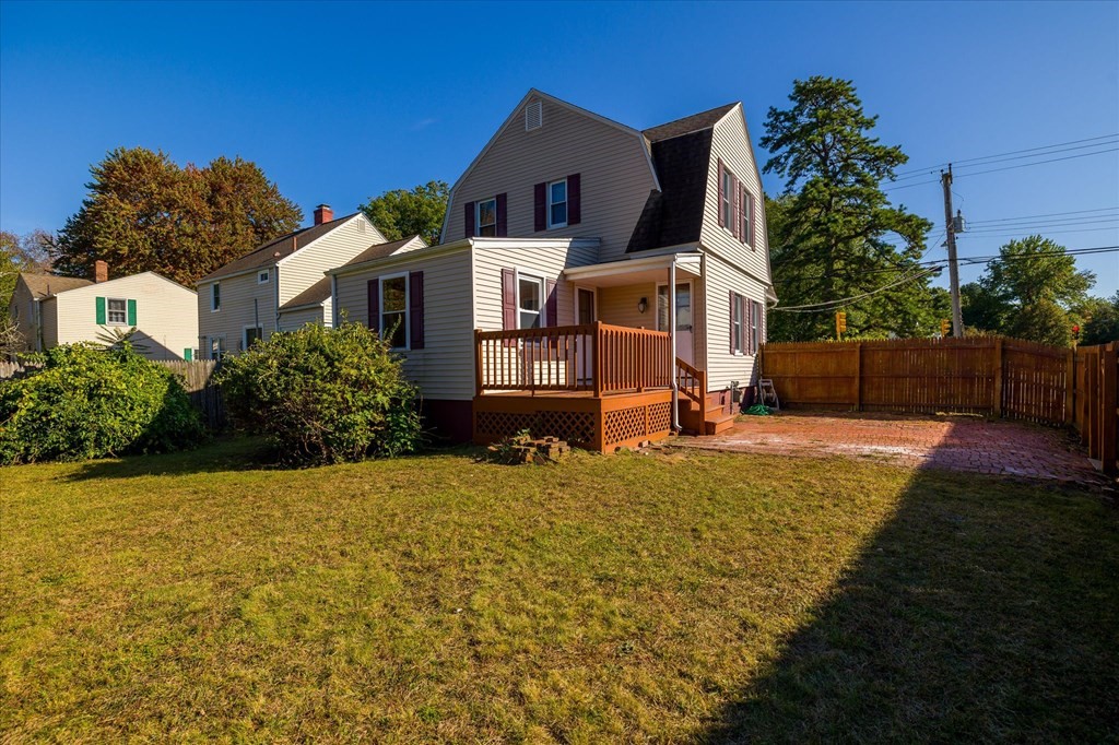 278 Plumtree Road Springfield, MA 01118 - Photo 23 of 26