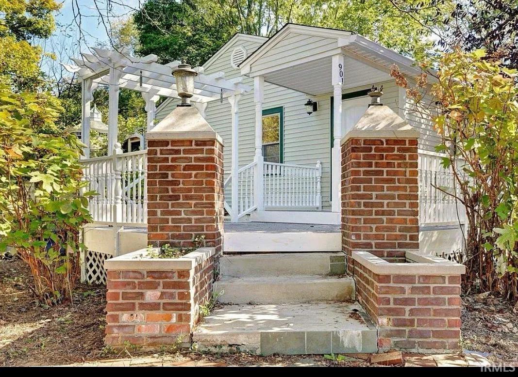 901 South Lincoln Street, Unit 1 Bloomington, IN 47401 - Photo 1 of 1