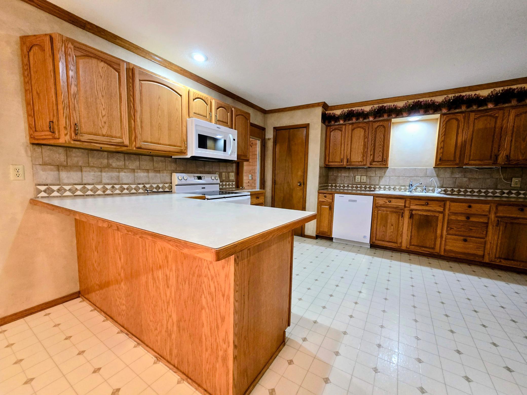 1120 8th Avenue Southwest Pipestone, MN 56164 - Photo 10 of 53