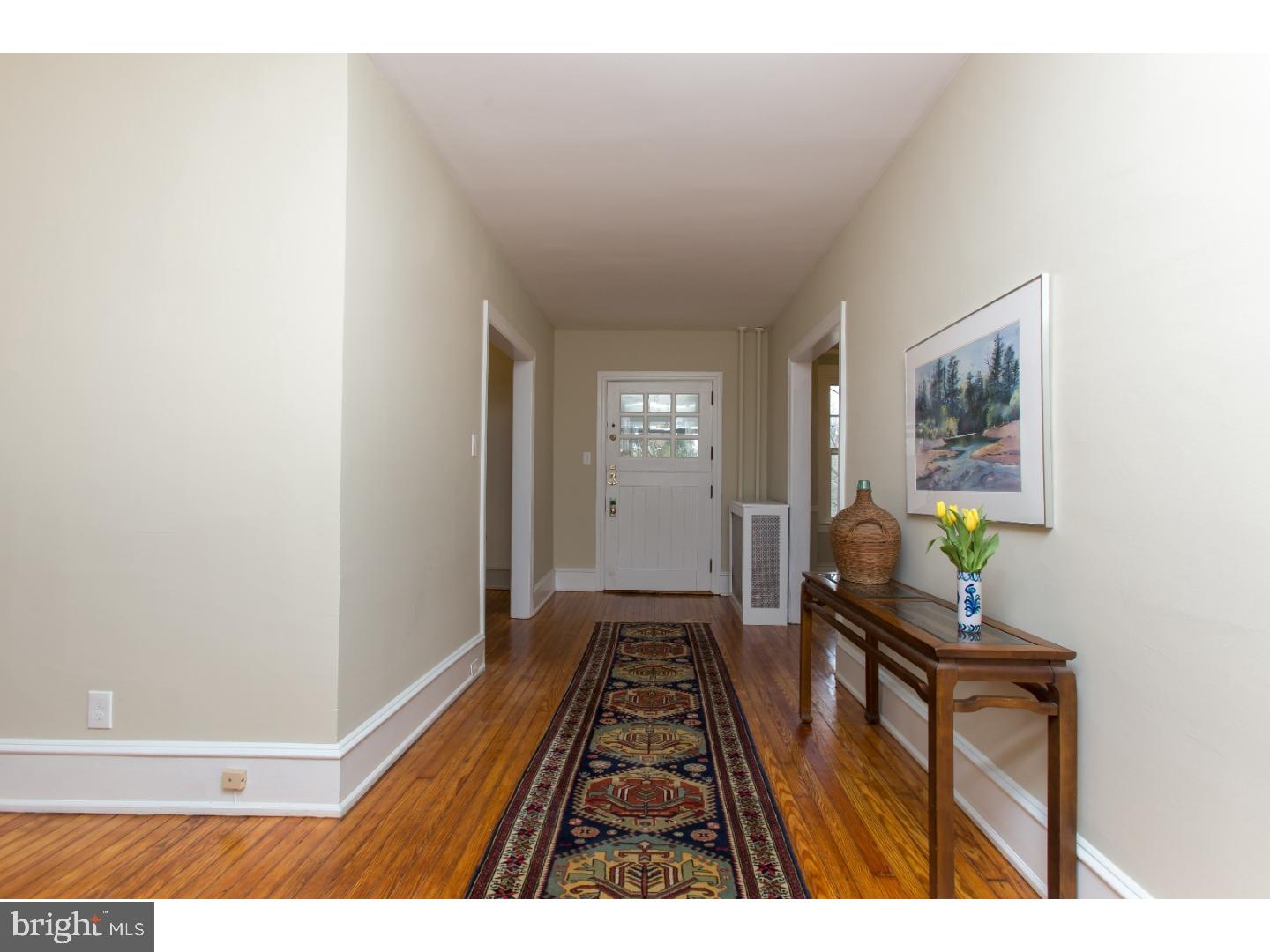 409 Woodward Road Media, PA 19063 - Photo 5 of 25 Hallway