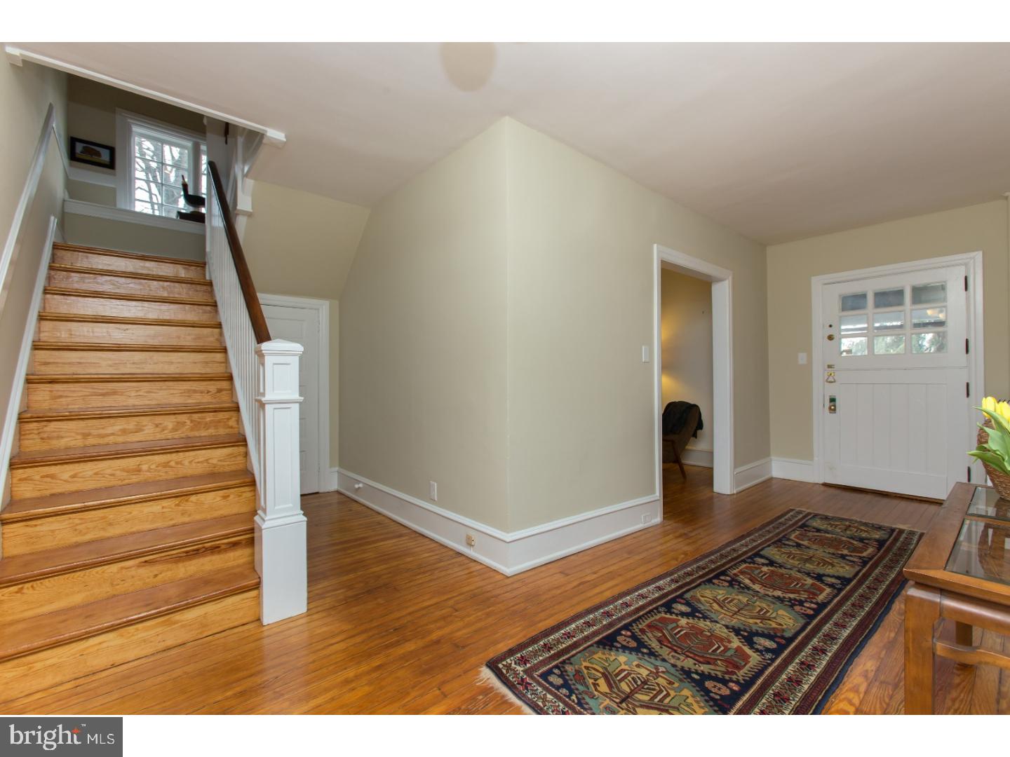 409 Woodward Road Media, PA 19063 - Photo 6 of 25 Hallway