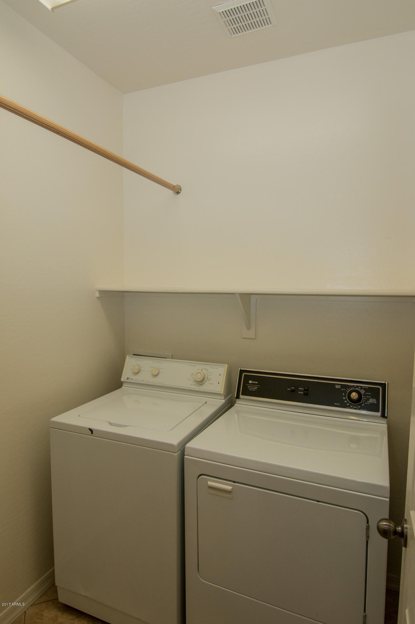 3424 West Florimond Road Phoenix, AZ 85086 - Photo 11 of 20 IMG_1175-15