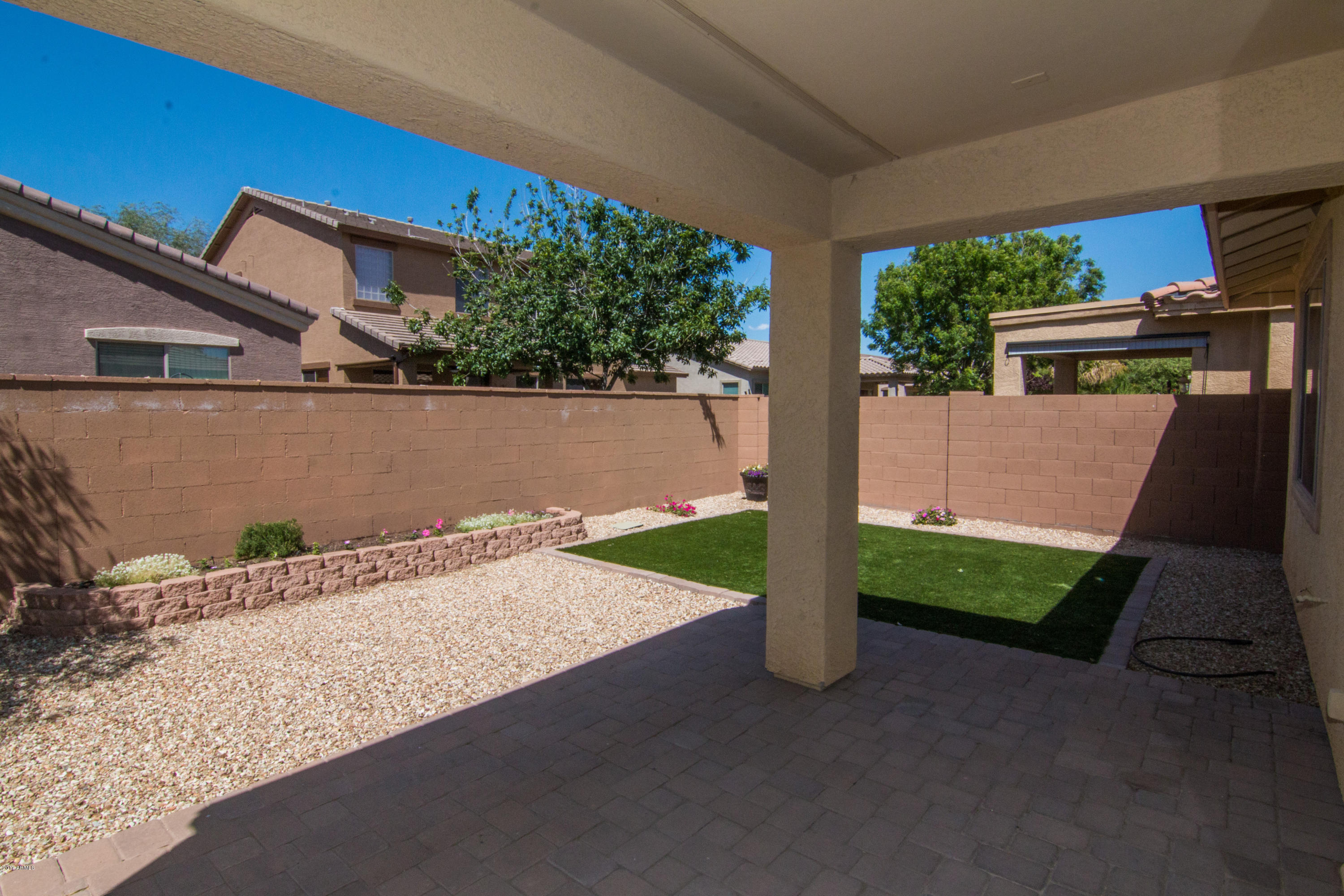 3424 West Florimond Road Phoenix, AZ 85086 - Photo 8 of 20 IMG_1184-18