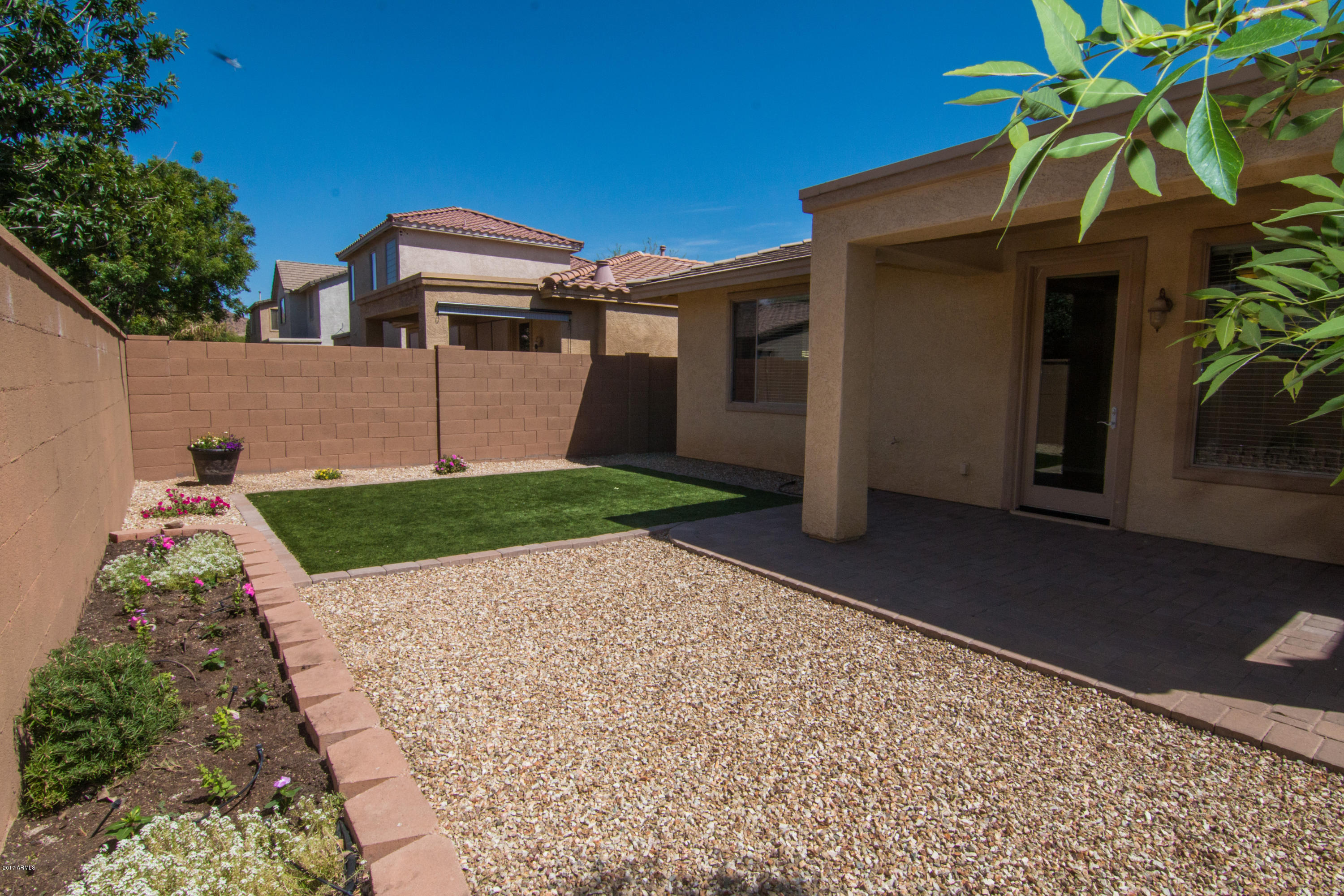 3424 West Florimond Road Phoenix, AZ 85086 - Photo 10 of 20 IMG_1183-17
