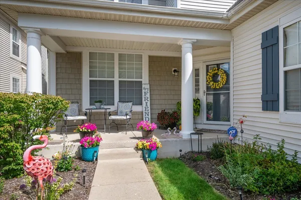 $589,900 | 1124 Amelia Court, Indian Creek, IL 60061