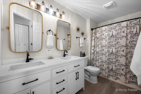 $589,900 | 1124 Amelia Court, Indian Creek, IL 60061
