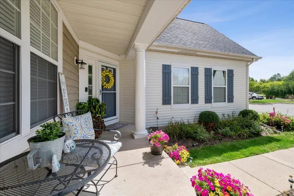 $589,900 | 1124 Amelia Court, Indian Creek, IL 60061